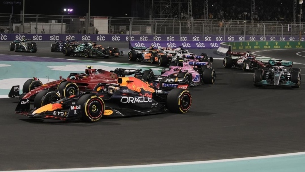 F1 puts its chips on Las Vegas: Series to race The Strip 