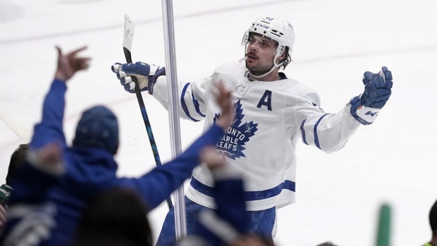 Matthews' NHL-leading 50th goal leads Maple Leafs past Jets - The