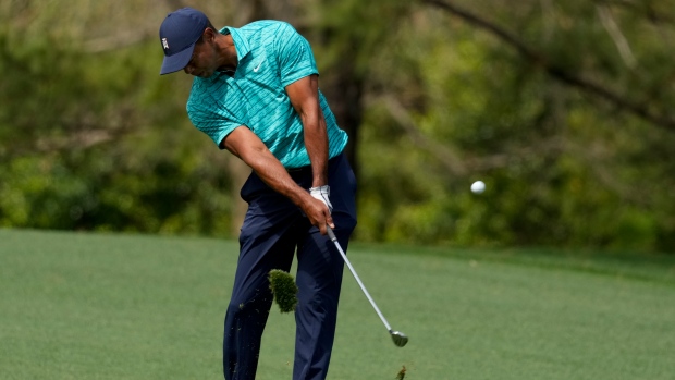 Woods sits at 1-over to make the cut at 86th Masters 