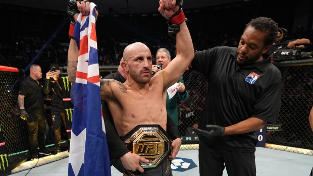Alexander Volkanovski mauls Chan Sun Jung to retain belt at UFC 273 Alexander Volkanovski mauls Chan Sun Jung to retain belt at UFC 273