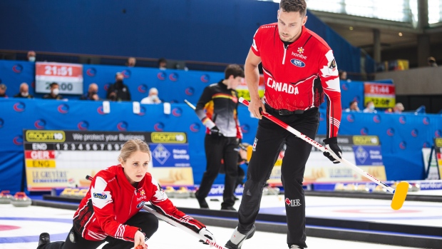 Jocelyn Peterman and Brett Gallant, © WCF / Celine Stucki Jocelyn Peterman and Brett Gallant
