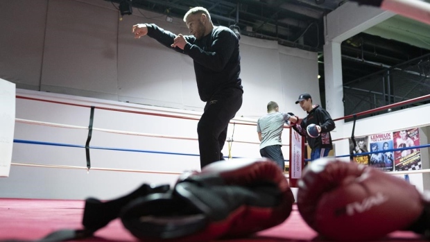 Canadian boxers call for resignation of high performance director