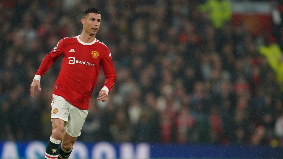 Report: Ronaldo requests transfer from Manchester United