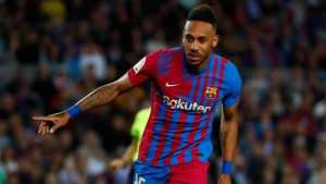 Barcelona's Aubameyang attacked by robbers at home