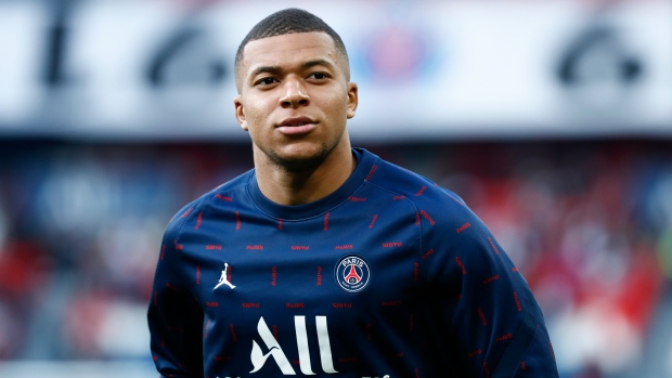 Kylian Mbappé, Paris Saint-Germain, dient een klacht in