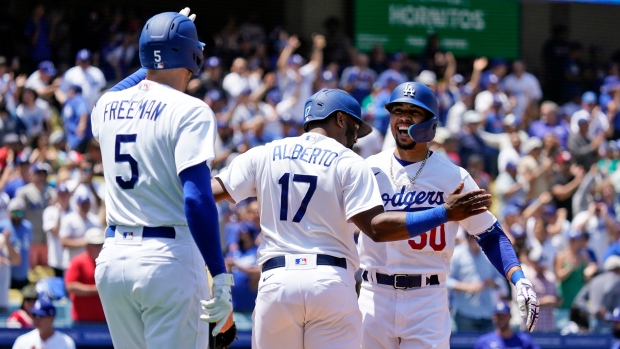 Homer-happy Dodgers surge past Diamondbacks, win doubleheader opener