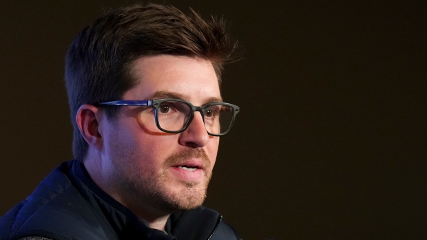 On pense que la propriété des Penguins de Pittsburgh a été autorisée à parler avec Kyle Dubas