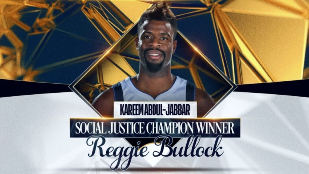 Dallas Mavericks wing Reggie Bullock wins 2022 Social Champion award