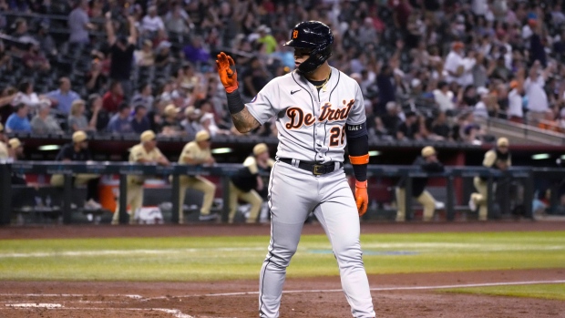 Javier Baez hits his first homer with the Tigers