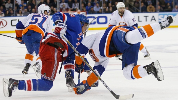 Rangers rattled at home by Islanders, who chase Lundqvist in 3-0 win 