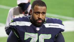 Report: Jets sign OT Brown to two-year, $22M deal  after Becton's knee injury