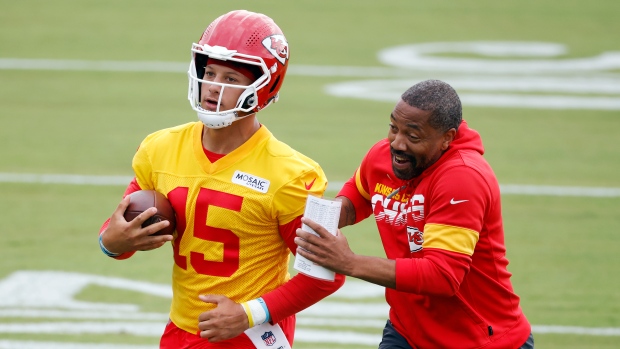 Patrick Mahomes and Greg Lewis