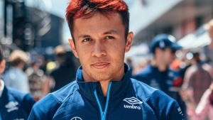 Albon sticking at Williams on multi-year deal