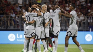 Neymar leads PSG to big opening win in French league