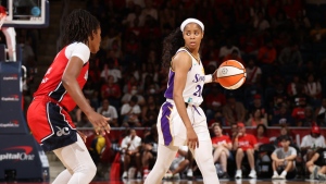 Sykes keeps Sparks playoff hopes alive with win over Mystics