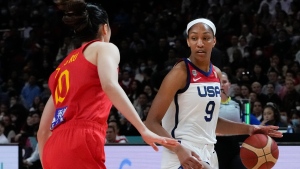 U.S. holds off China to earn 25th straight FIBA World Cup win