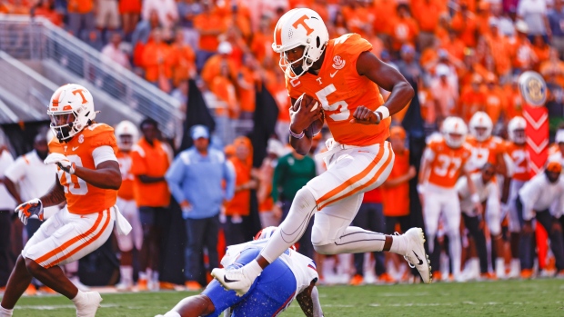 Hooker sparks No. 11 Tennessee over No. 20 Florida