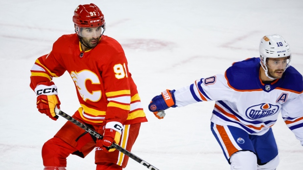 Kadri records assist in Flames victory over Oilers