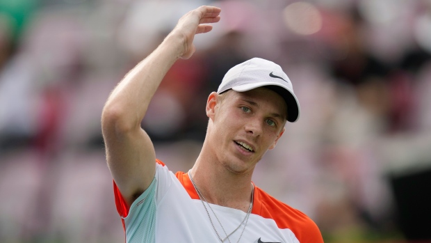 Shapovalov calls for equal pay between men and women in pro tennis