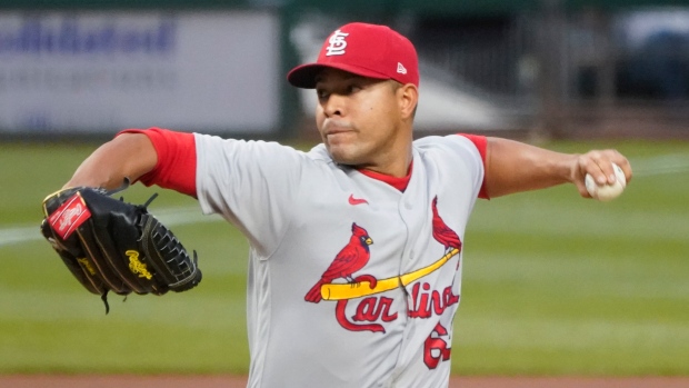 Report: Mets sign P Quintana to two-year, $26M deal