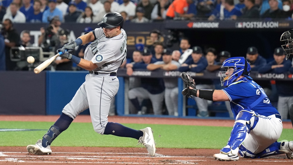 FOLLOW LIVE: Blue Jays trail Mariners in eighth