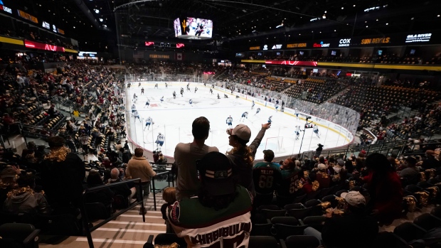 NHL ‘muy decepcionado’ después de que los votantes de Tempe votaran para rechazar la arena de los Coyotes de Arizona