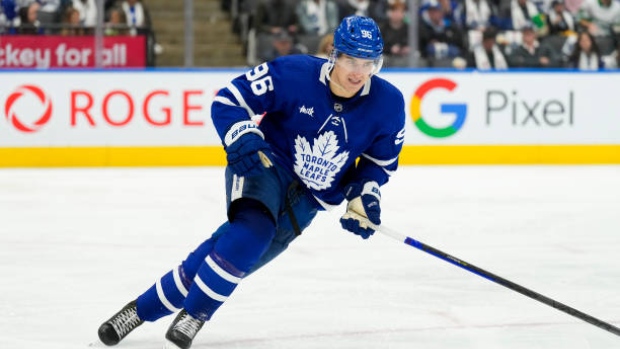 Toronto Maple Leafs sign forward Nicolas Aubé-Kubel