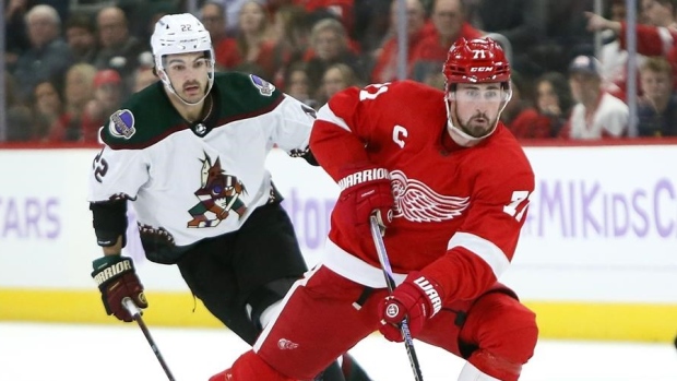 Larkin's shootout goal lifts Red Wings to fourth straight win