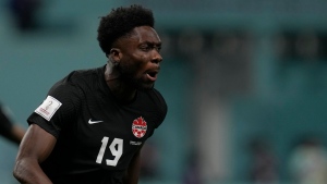 Davies, Zadorsky named Canada Soccer's players of the month for November