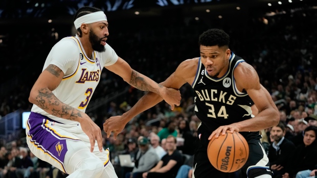 Anthony Davis Giannis Antetokounmpo, The Canadian Press Anthony Davis Giannis Antetokounmpo
