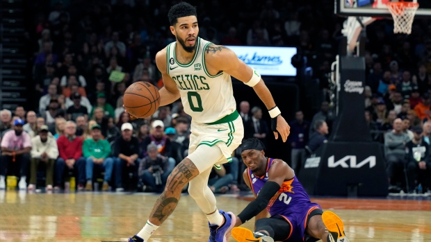 Tatum, Brown lead Celtics to easy win over Suns