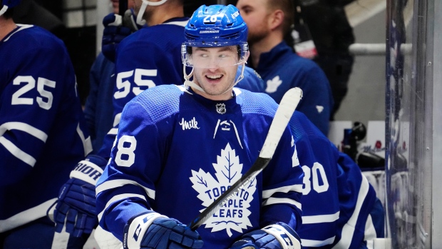 Toronto Maple Leafs Joey Anderson jest jednym z trzech zwolnionych