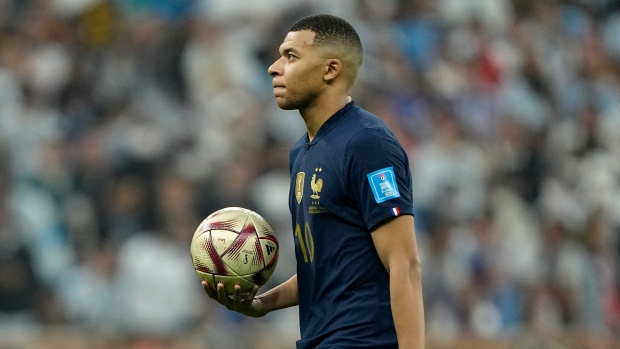 French federation to go after abusers of World Cup players