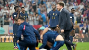 Fans to welcome French team in Paris after World Cup loss