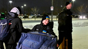Hockey team of preteen Ukrainian refugees arrives in Quebec City for tournament
