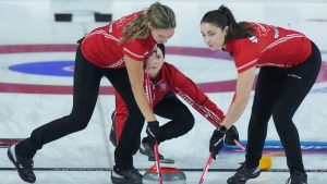 Einarson opens Scotties four-peat bid with win