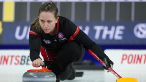 Homan's experiment off to winning start at Scotties
