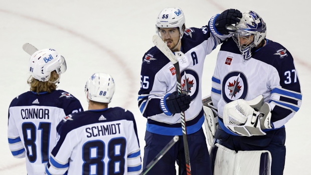 Conor Hellebwick zaliczył 50 przystanków, Mark Shevell strzelił dwa gole w wygranym przez Winnipeg Jets meczu z New York Rangers