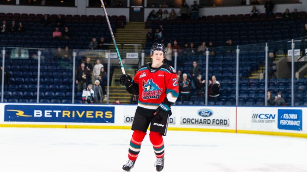 Cristall 'rolling' toward NHL draft alongside buddy Bedard  