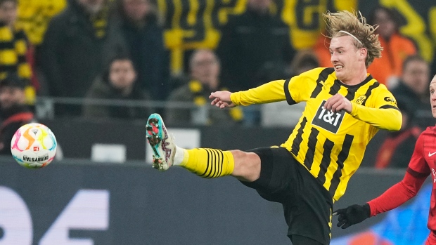 Dortmund's Brandt injured in Champions League game at Chelsea