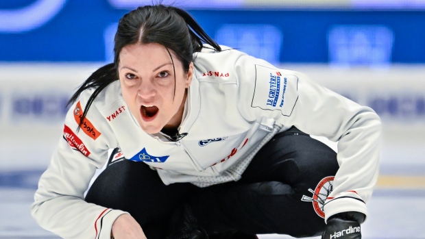 La Canadienne Kerry Einarson partage le tableau des Championnats du monde féminins