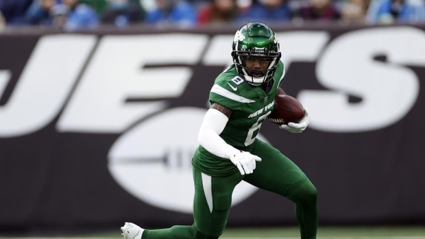Moore doesn't regret Jets past, excited to start with Browns