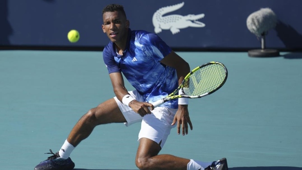 Auger-Aliassime advances to third round at Miami Open