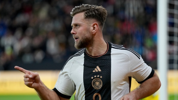 Germany begins Euro qualifying with win over Peru