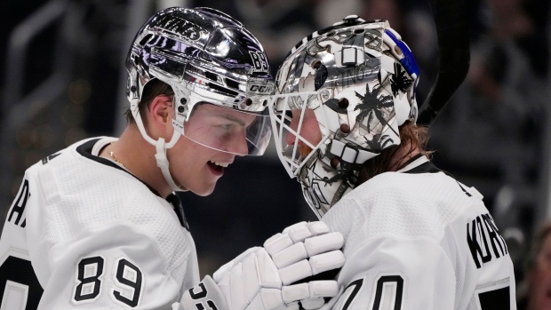 Kings beat Jets to tie franchise mark with point in 11th straight game