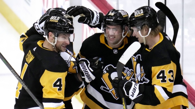 Malkin's late goal lifts Penguins past Ovechkin, Caps