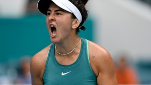 Andreescu advances, Shapovalov eliminated at Miami Open