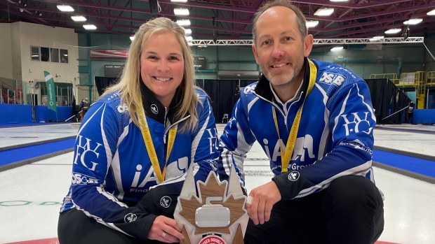 Jennifer Jones-Brent Laing beat Jocelyn Peterman-Gallant for the Canadian Mixed Doubles Championship