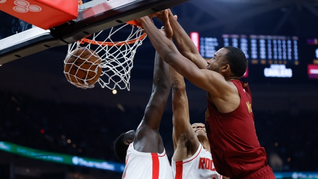 Cavaliers clinch playoff spot with win over Rockets
