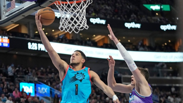 Booker, bench lead Suns past skidding Jazz as Ayton returns